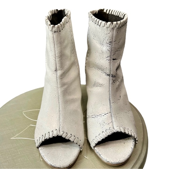 EUC Roper White Leather Betsy Open Toe Ankle Boots - Picture 5 of 10